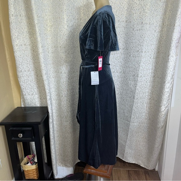 Vince Camuto Womens Velvet Charcoal Flutter Sleeve Faux Wrap Dress, NWT, Size 0 - Picture 2 of 3